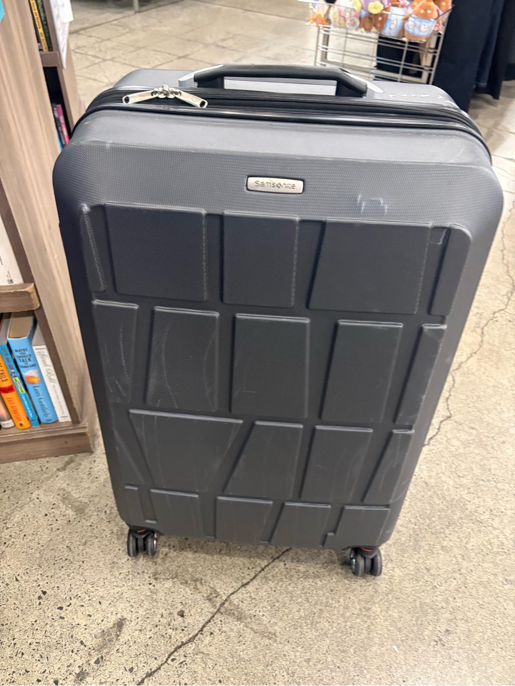 Samsonite Charcoal Gray Hardside Spinner Luggage